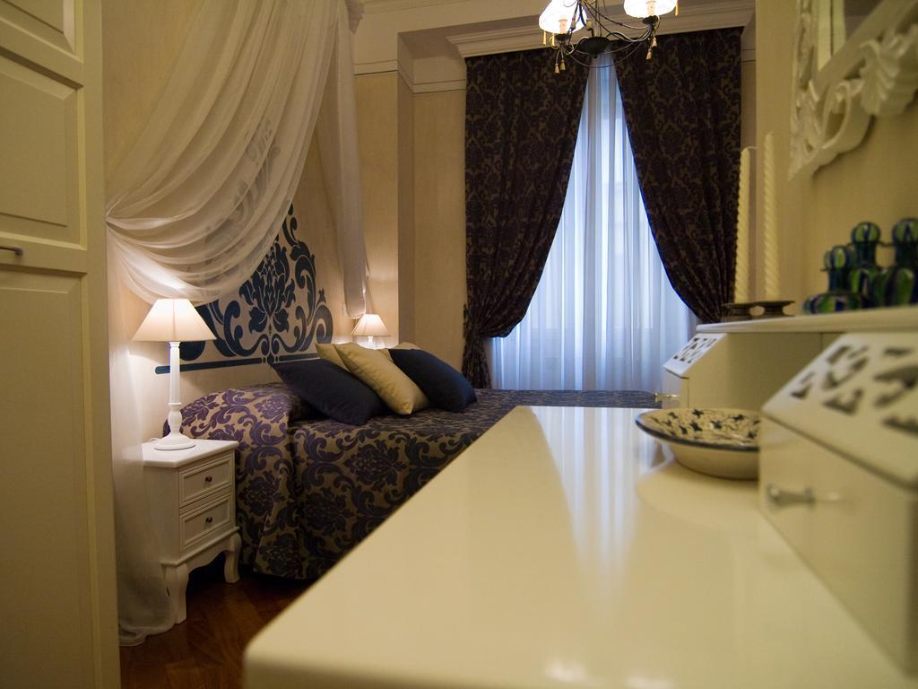 Les Suites Bed & Breakfast