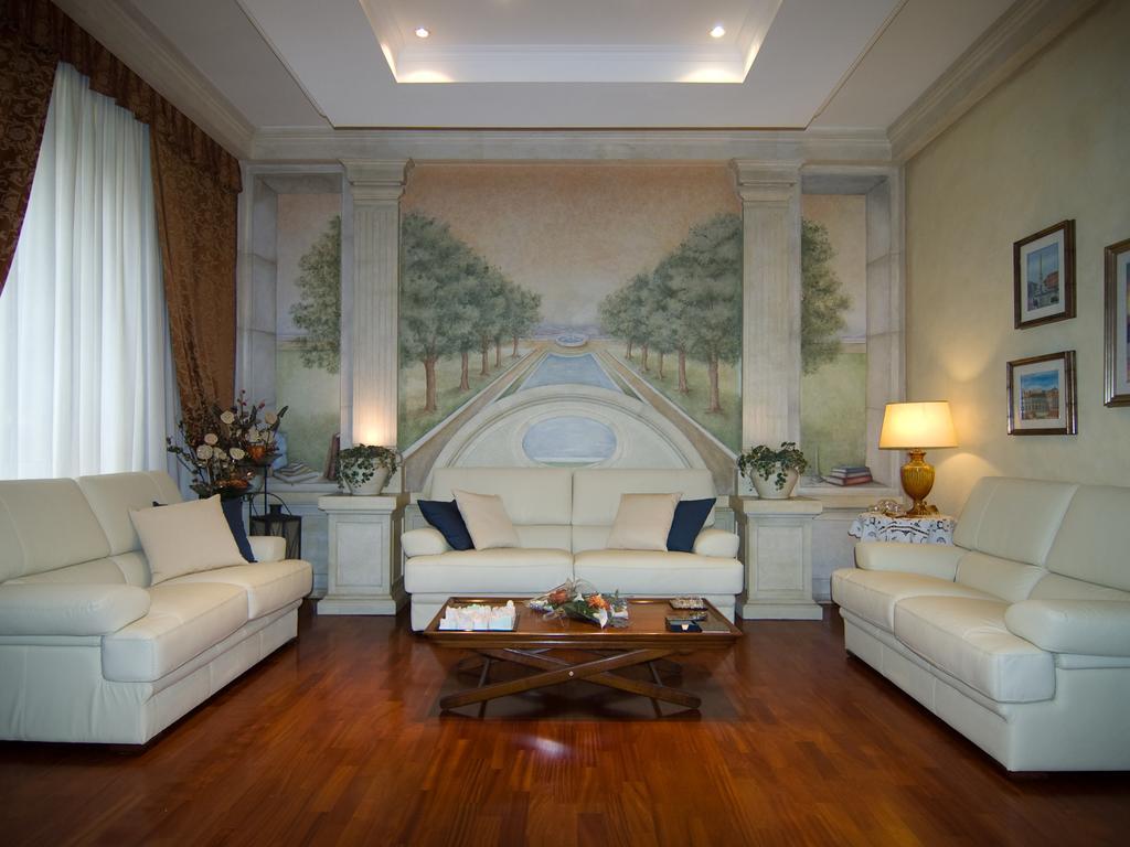 Les Suites 3* Rome